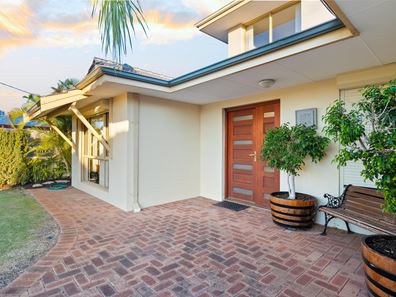 54 Crystaluna Drive, Golden Bay WA 6174