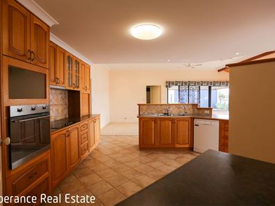 25 Walmsley Street, Castletown WA 6450