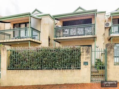 2/1 Piccadilly Circle, Joondalup WA 6027