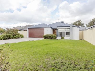 6 Gilba Place, Maida Vale WA 6057