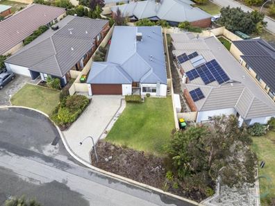 6 Gilba Place, Maida Vale WA 6057
