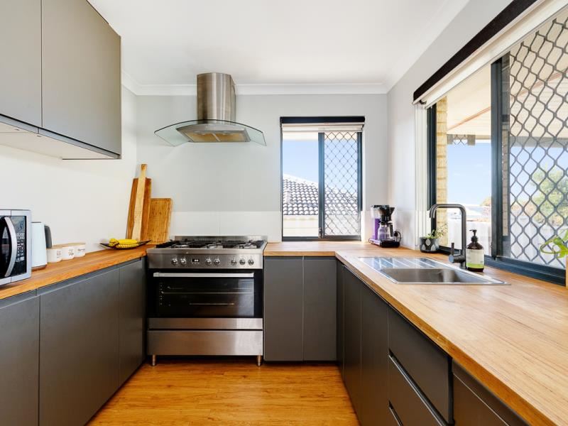 17 Drammen Elbow, Merriwa WA 6030