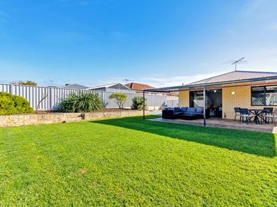 17 Drammen Elbow, Merriwa WA 6030
