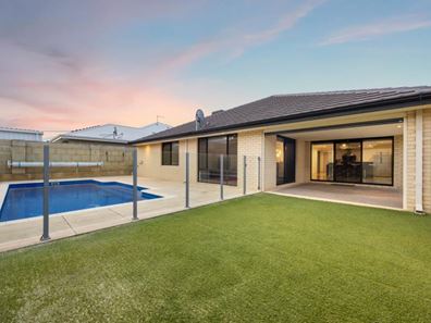 7 Flagstaff Crest, Secret Harbour WA 6173