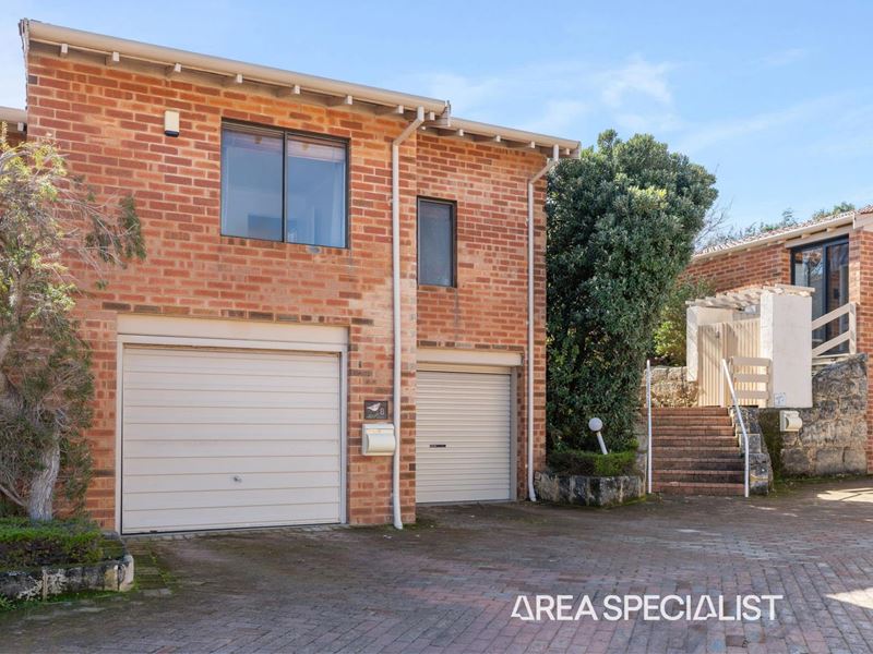 8/4 Perina  Way, City Beach