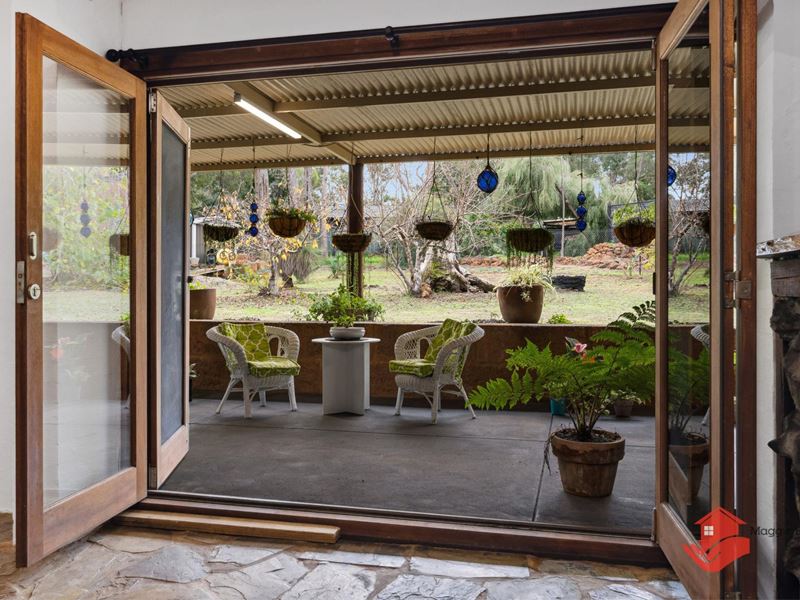 1 Hookway Crescent, Roleystone WA 6111