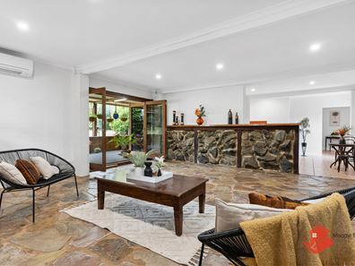 1 Hookway Crescent, Roleystone WA 6111