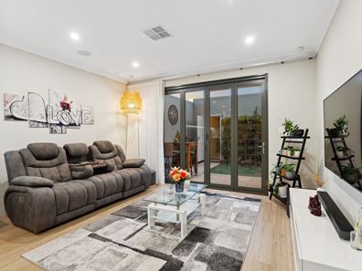 53 Hesperia Parade, Ellenbrook WA 6069