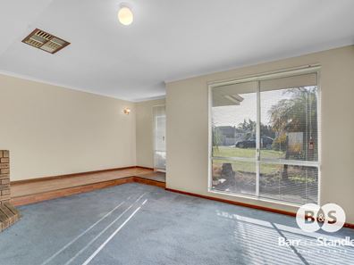 8 Moolyeen Road, Carey Park WA 6230
