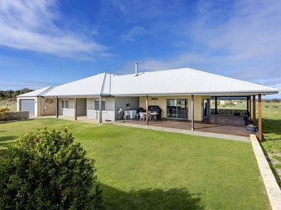 139 Parmelia Boulevard, White Peak WA 6532