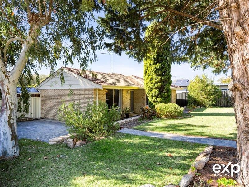 72 Peelwood Parade, Halls Head
