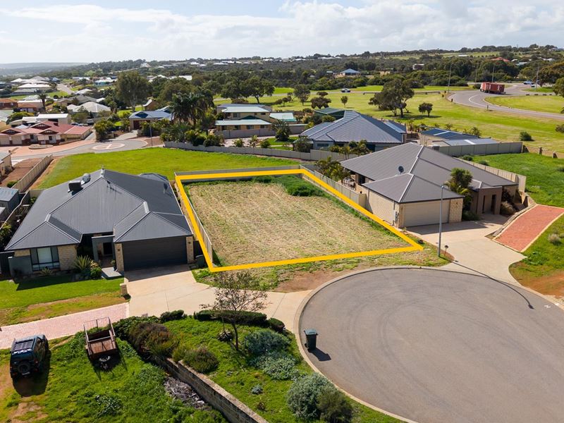 27 Viewpoint Mews, Drummond Cove WA 6532