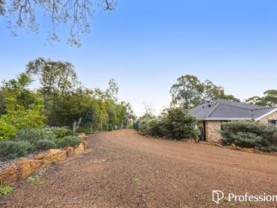 8 Hibbertia Court, Jarrahdale WA 6124