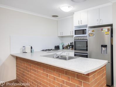 8/11 Elvire Street, Viveash WA 6056