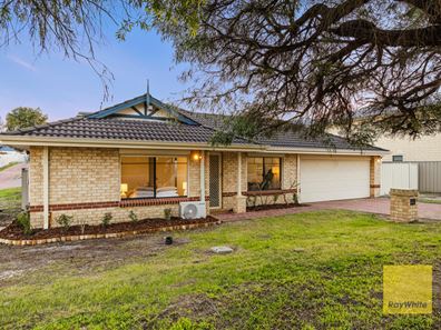 1/6 Whiteside Street, Cloverdale WA 6105