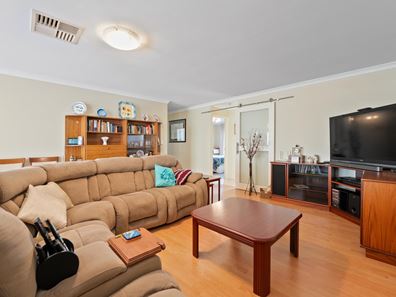 3 Malata Ridge, Lakelands WA 6180