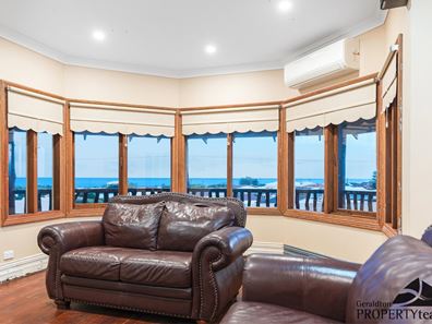 11 Onedin Court, Wandina WA 6530