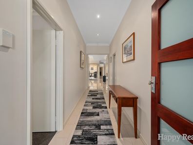 24 Glenariff Boulevard, Canning Vale WA 6155
