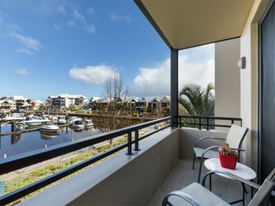 2/10 Marina Drive, Ascot WA 6104