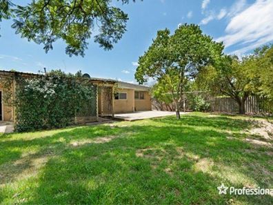 14 Durham Way, Forrestfield WA 6058