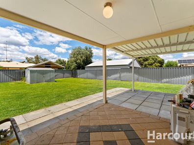 89 Peelwood Parade, Halls Head WA 6210