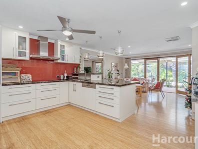 5 Pilgrim Place, Currambine WA 6028