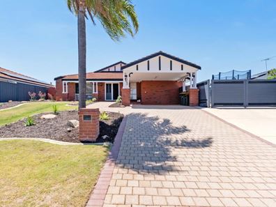 6 Stenton Gardens, Kinross WA 6028