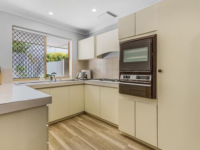 8/278 Hancock Street, Doubleview WA 6018