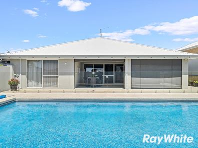 79 Torwood Edge, Halls Head WA 6210