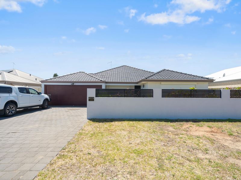 10 Dowerin Circuit, Lakelands