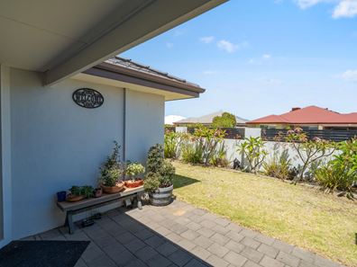 10 Dowerin Circuit, Lakelands WA 6180