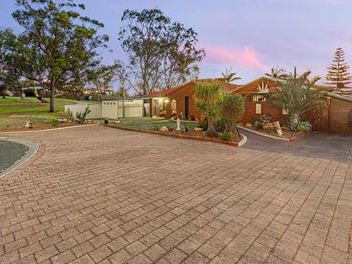 17 Buchan Close, Spearwood WA 6163