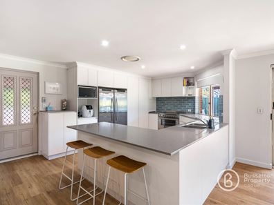 12 Lakelands Cove, West Busselton WA 6280