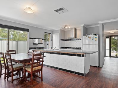 40 Kingaroy Drive, Baldivis WA 6171