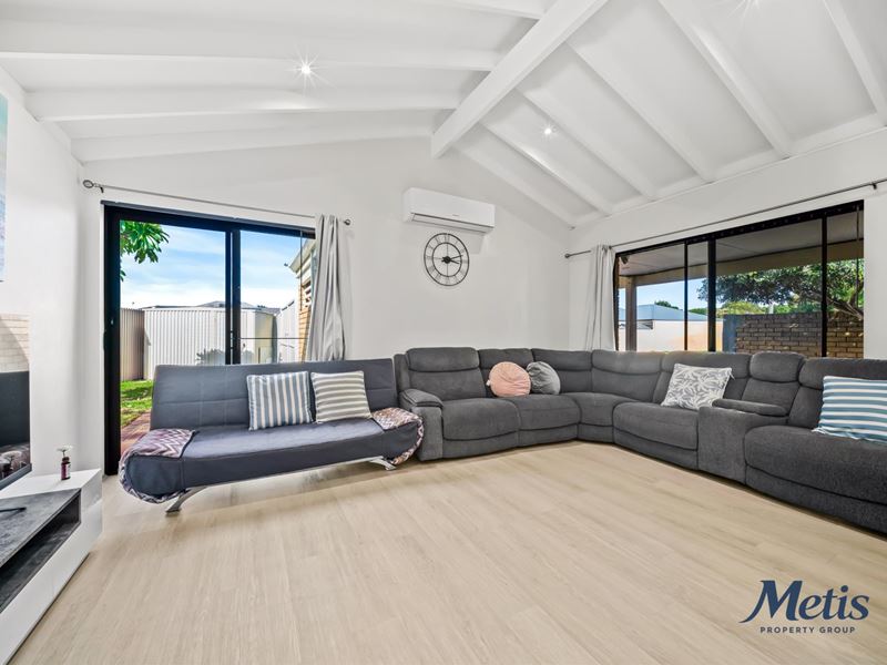 31B Sheldrake Way, Willetton