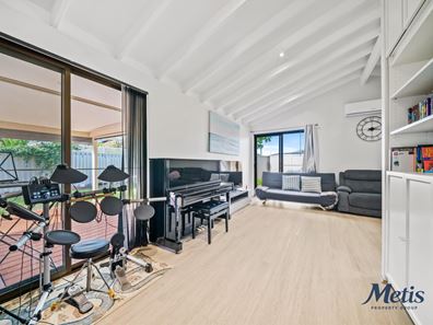 31B Sheldrake Way, Willetton WA 6155