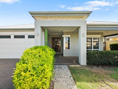 104 Malata Ridge, Lakelands WA 6180