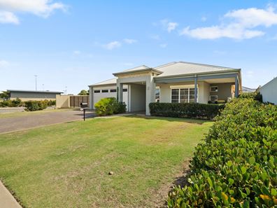 104 Malata Ridge, Lakelands WA 6180