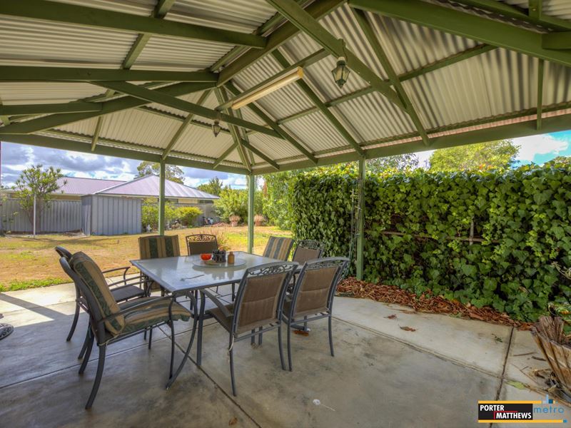 13 Northumberland Road, Forrestfield WA 6058