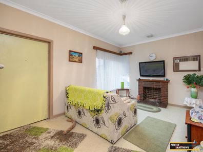13 Northumberland Road, Forrestfield WA 6058