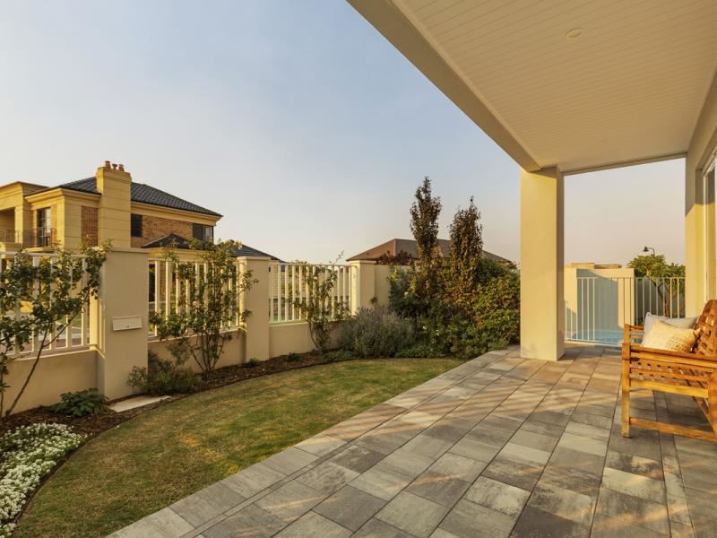6 Prince Albert Court, Mount Claremont