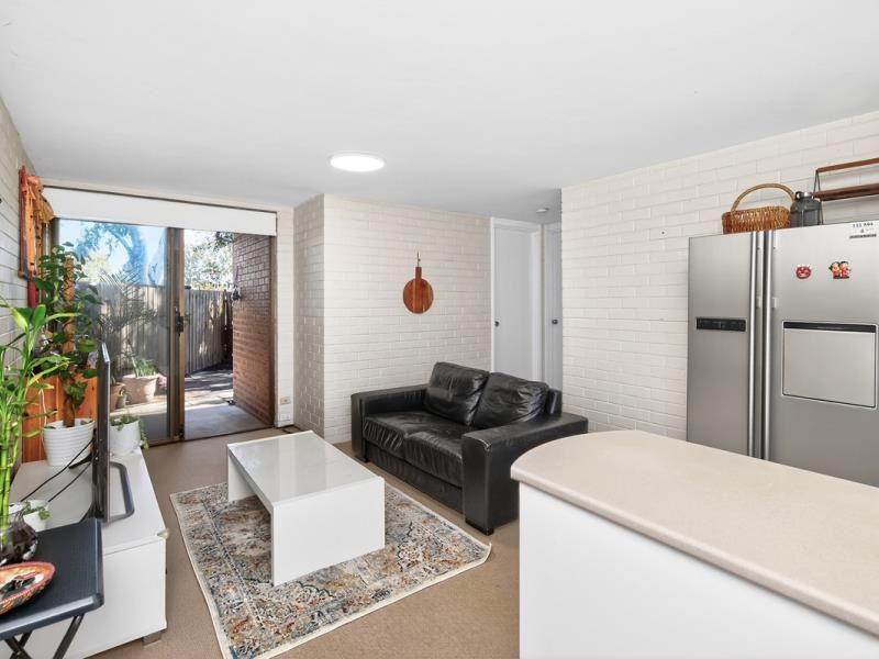 13/2 Bennelong Place, Leederville WA 6007