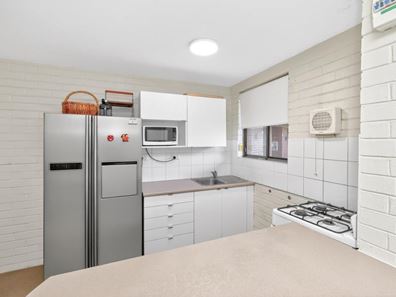 13/2 Bennelong Place, Leederville WA 6007