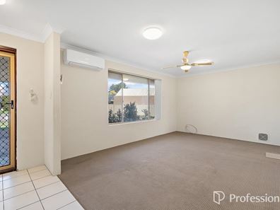 17A Imperial Ct, Seville Grove WA 6112