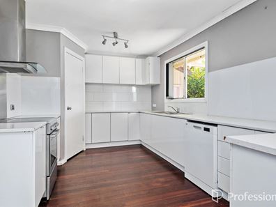 92 Hare Street, Lamington WA 6430