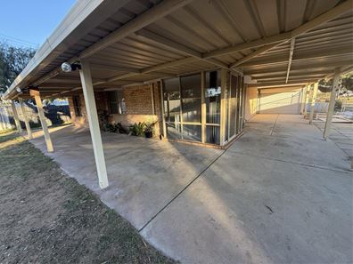 31 Karunjie Road, Golden Bay WA 6174