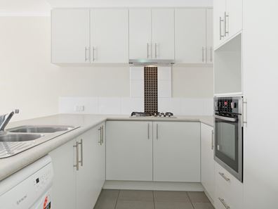 11 Gaffin Way, Kwinana Town Centre WA 6167