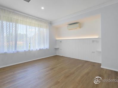 17 Marchant Drive, Bibra Lake WA 6163