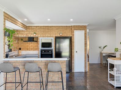 41 CLIPPER DRIVE, Ballajura WA 6066