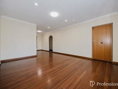 8A Dorset Street, Kallaroo WA 6025